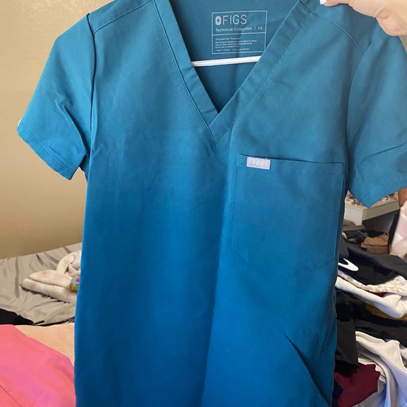 FIGS Scrub Sets✨✨ RARE FINDS - Picture 2 of 5